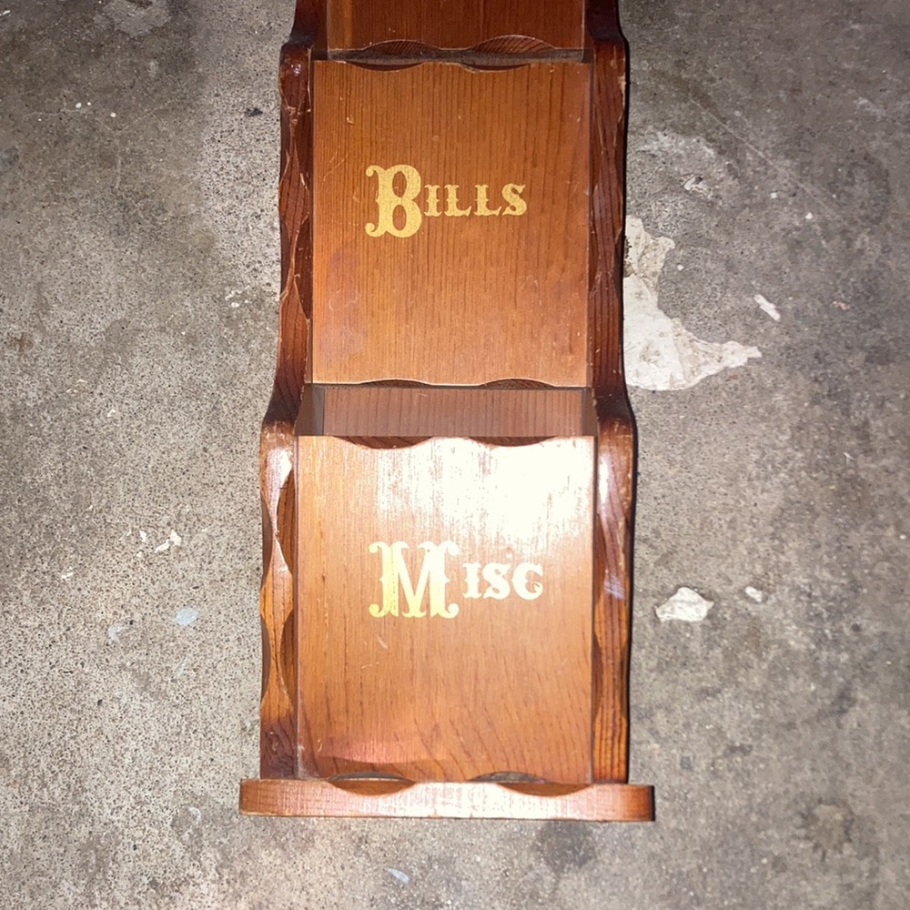 📬✉️ Vintage 1970s / 1980s Straw Wooden Gold Ink Wall Organizer for Mail 📦📭 - Picture 3 of 7